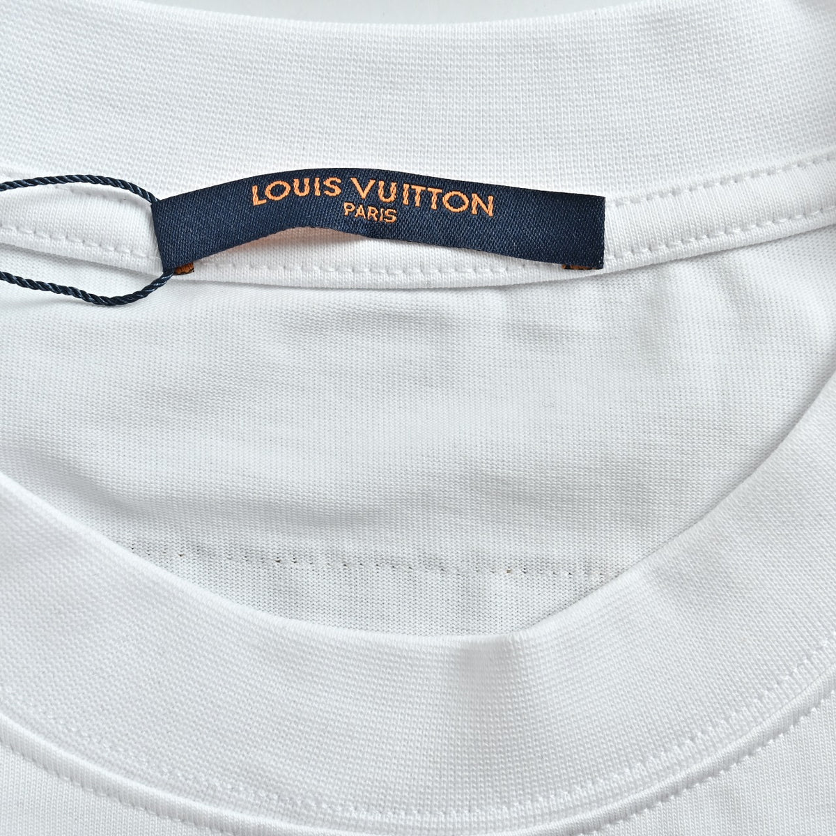 Louis Vuitton 26SS Wave Pattern Color-Block Monogram Embroidered Logo Long Sleeve T-Shirt - White