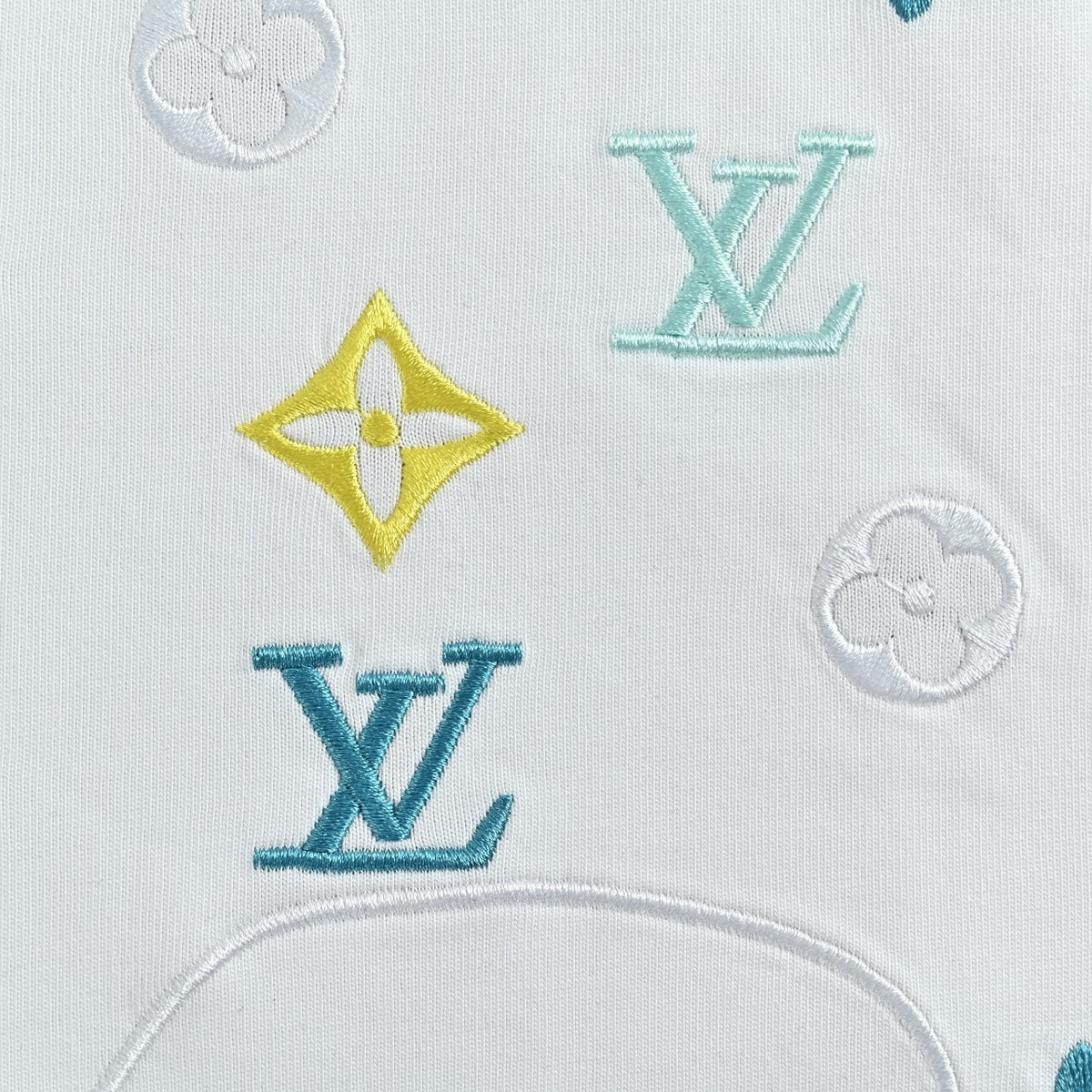 Louis Vuitton 26SS Wave Pattern Color-Block Monogram Embroidered Logo Long Sleeve T-Shirt - White