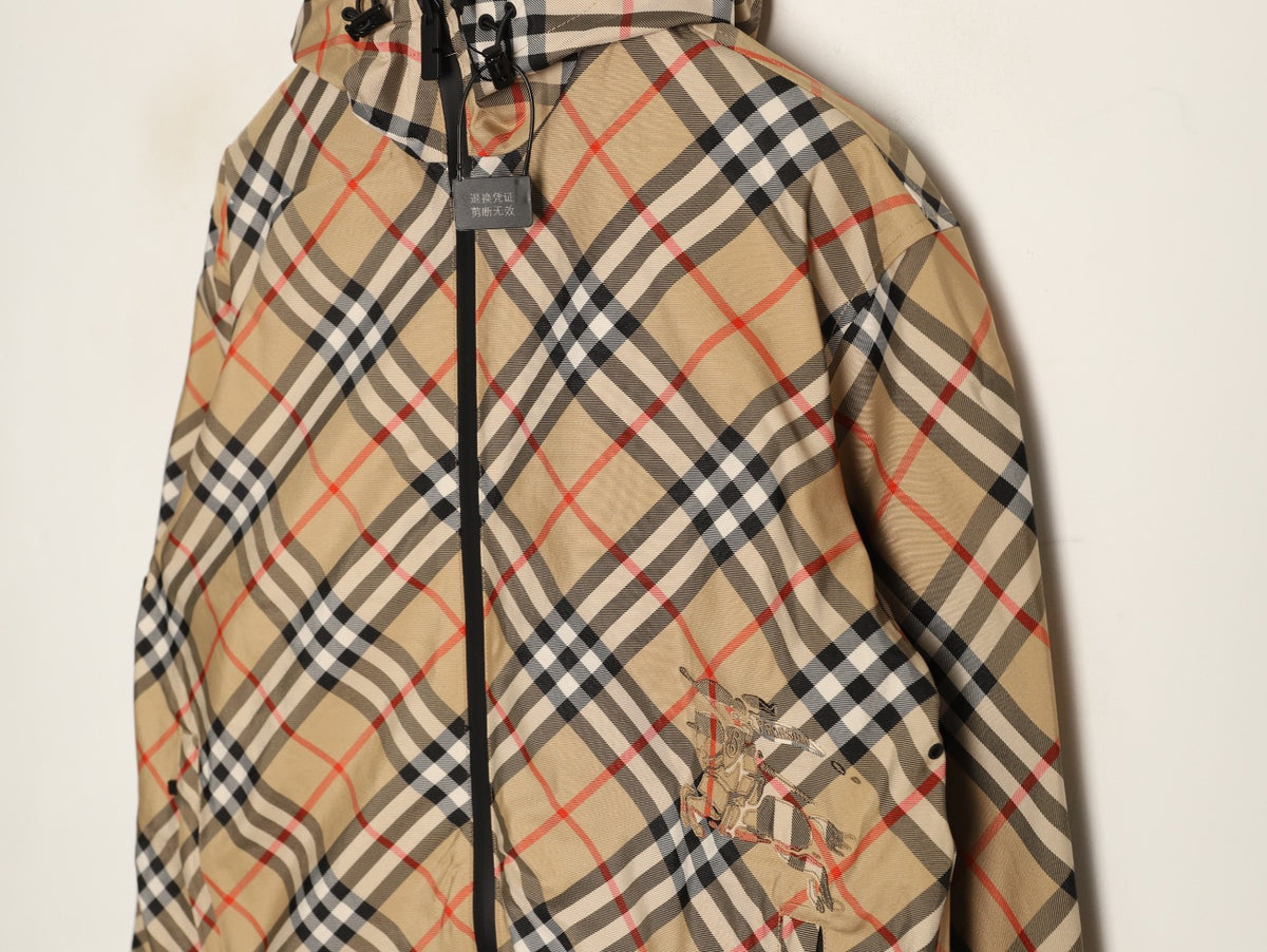 Burberry 24SS Beige Check Black-Reverse Equestrian Knight Reversible Jacket