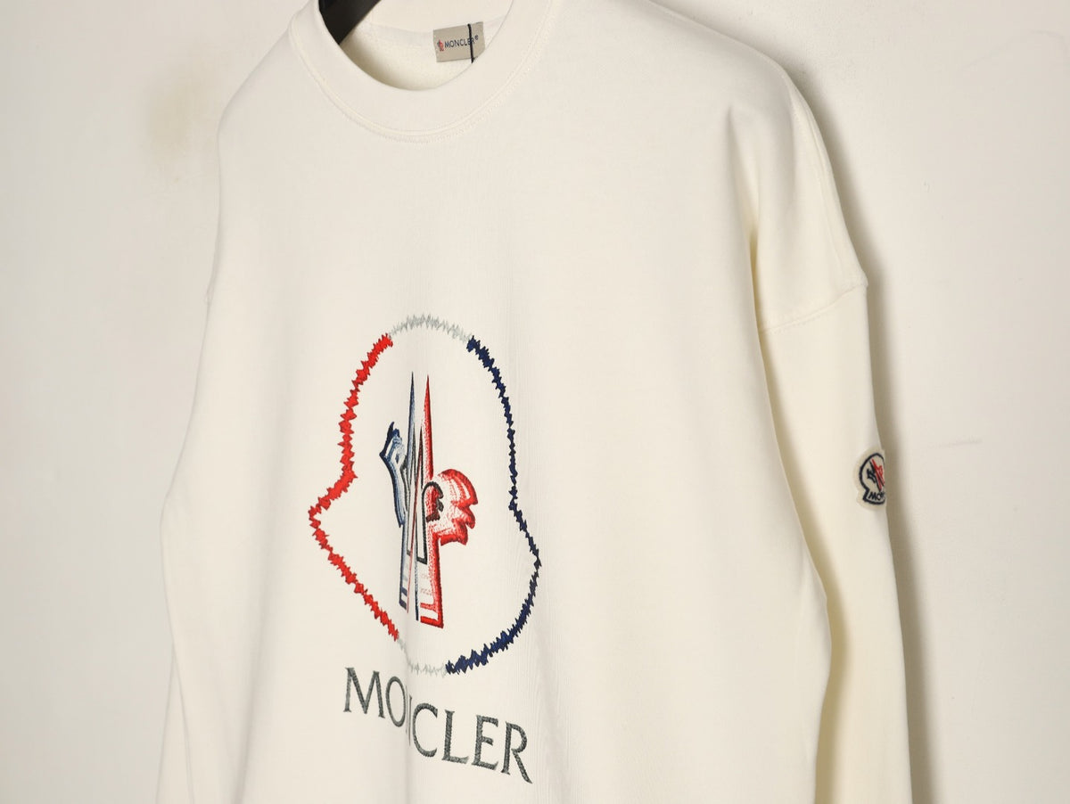 Moncler 26SS Contrast Emblem Logo Ivory Crewneck Sweatshirt