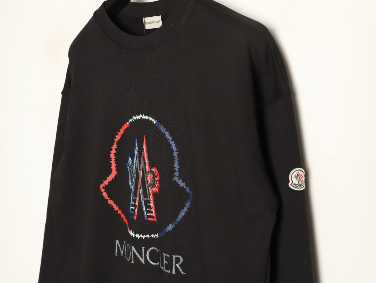 Moncler 26SS Contrast Emblem Logo Black Crewneck Sweatshirt