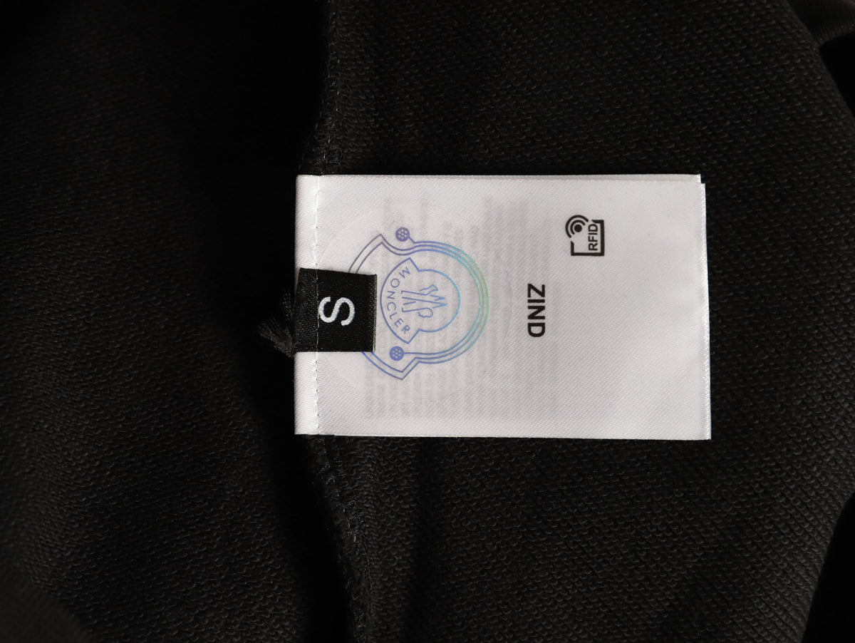 Moncler 26SS Contrast Emblem Logo Black Crewneck Sweatshirt