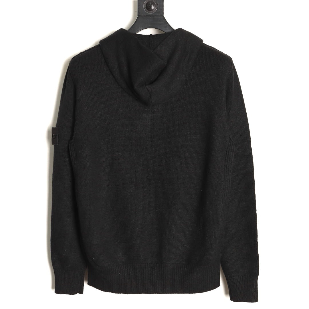 Moncler 26SS Contrast Emblem Logo Black Crewneck Sweatshirt