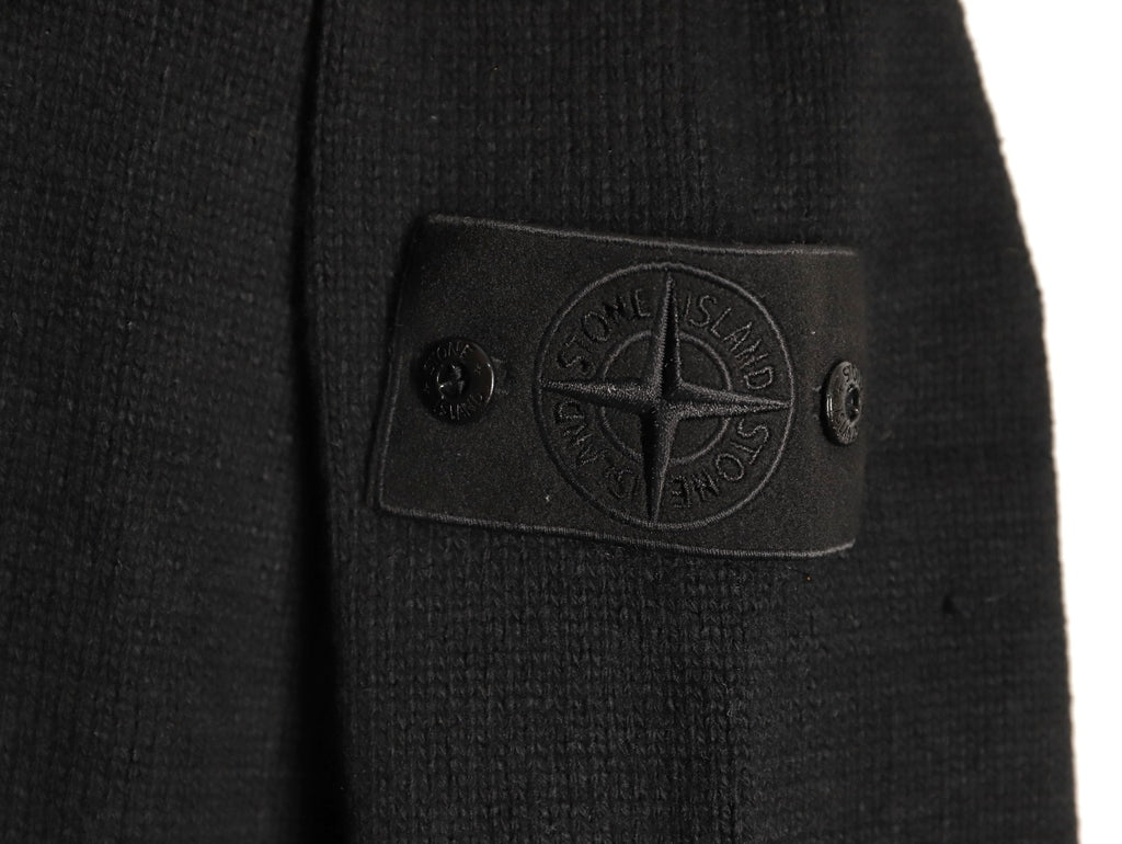 Moncler 26SS Contrast Emblem Logo Black Crewneck Sweatshirt