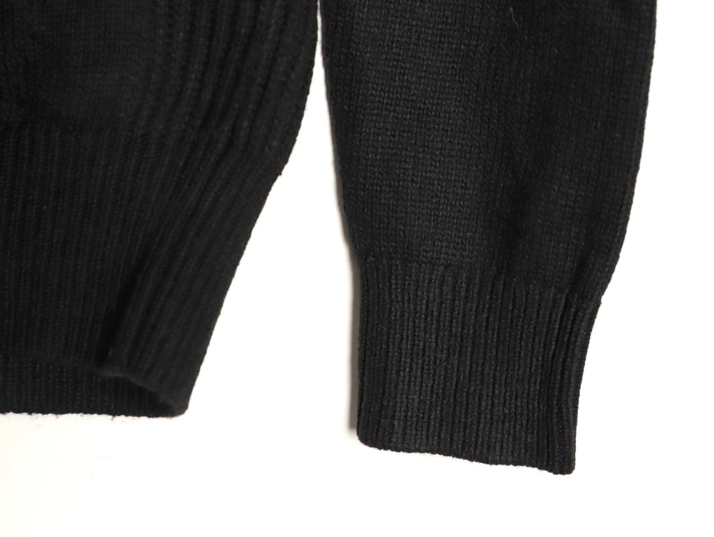 Moncler 26SS Contrast Emblem Logo Black Crewneck Sweatshirt