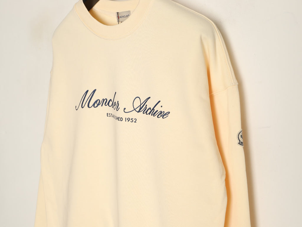 Moncler 26SS Artistic Script Logo Cream Crewneck Sweatshirt