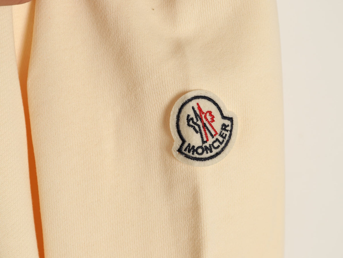 Moncler 26SS Artistic Script Logo Cream Crewneck Sweatshirt