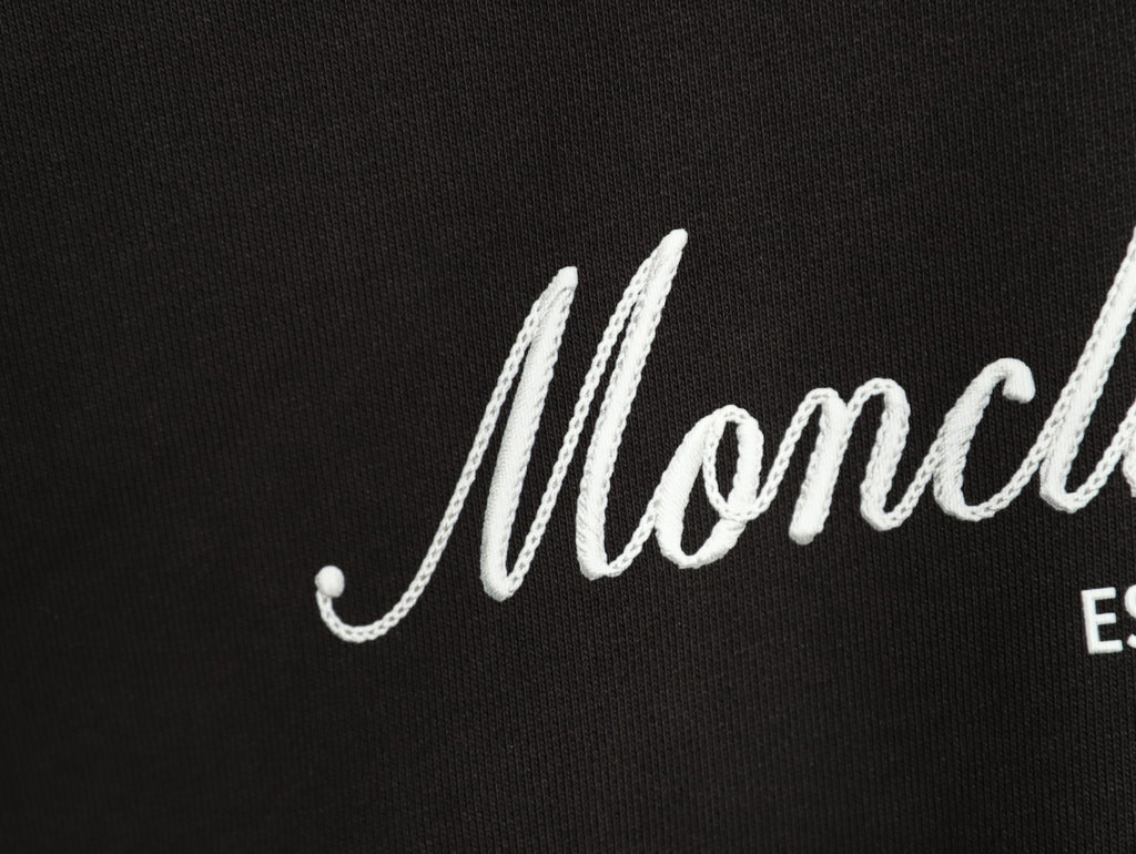 Moncler 26SS Artistic Script Logo Black Crewneck Sweatshirt