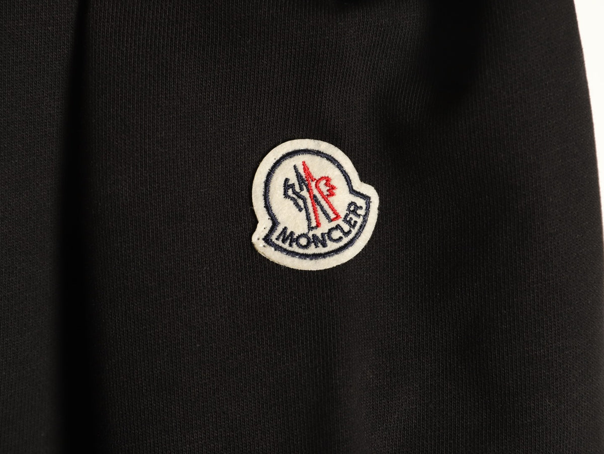 Moncler 26SS Artistic Script Logo Black Crewneck Sweatshirt