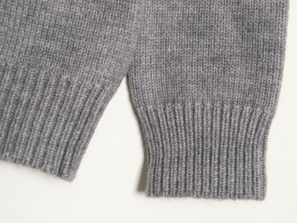 Burberry Oversized Equestrian Knight Jacquard Gray Cashmere Sweater