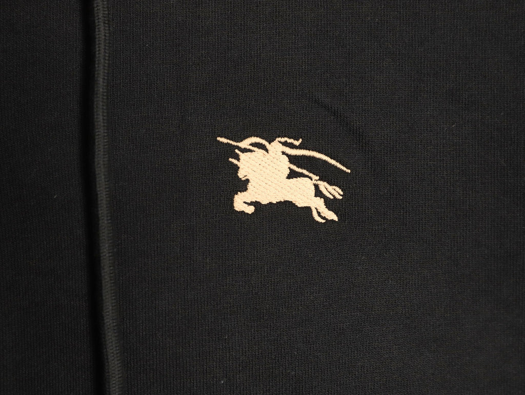 Burberry 25FW Equestrian Knight Cross-Stitch Back Black Two-Way Zip Hoodie