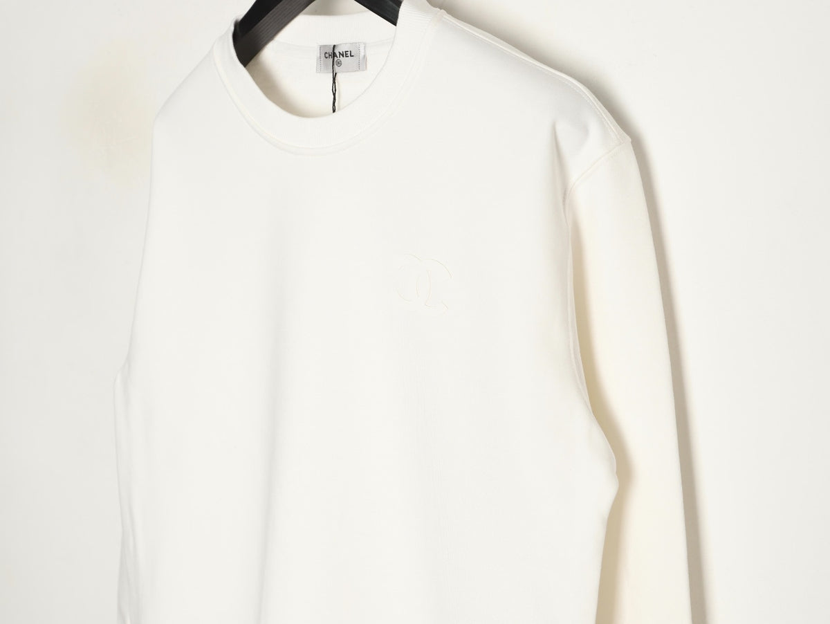 Chanel 25FW Small Silicone-Logo White Crewneck Sweatshirt