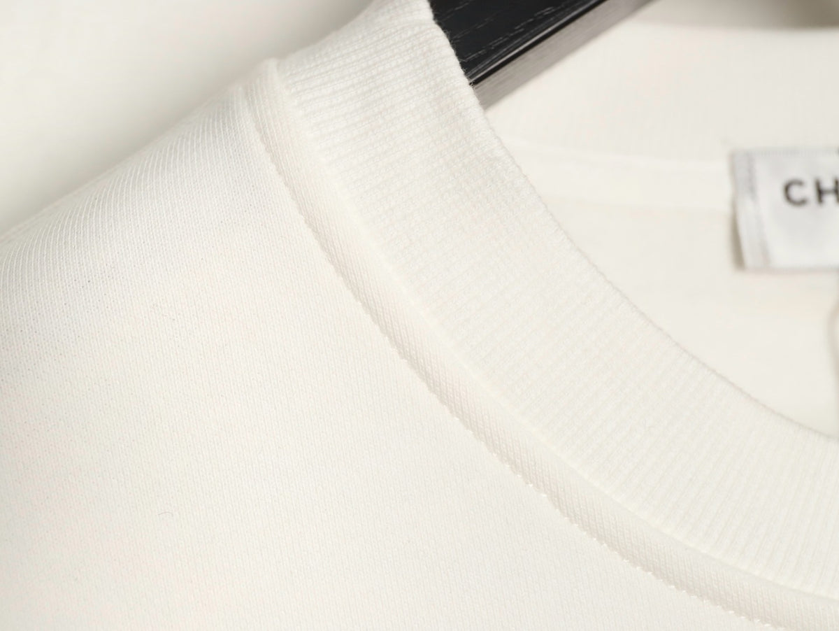 Chanel 25FW Small Silicone-Logo White Crewneck Sweatshirt