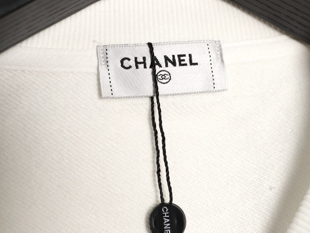 Chanel 25FW Small Silicone-Logo White Crewneck Sweatshirt