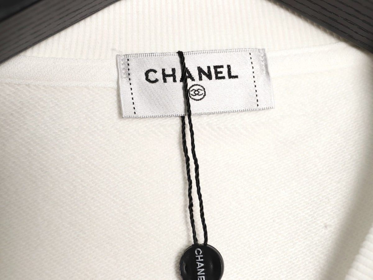 Chanel 25FW Small Silicone-Logo White Crewneck Sweatshirt