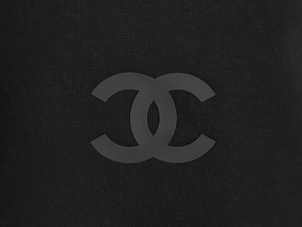 Chanel 25FW Tonal Silicone-Logo Black Crewneck Sweatshirt