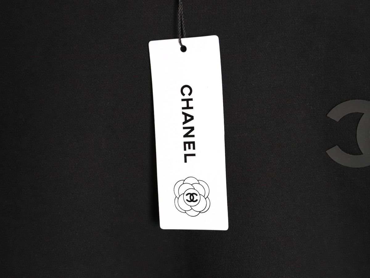 Chanel 25FW Tonal Silicone-Logo Black Crewneck Sweatshirt