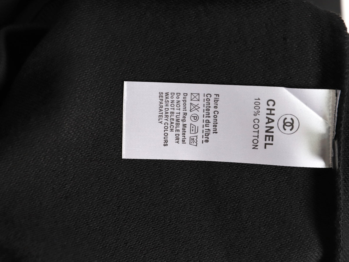 Chanel 25FW Tonal Silicone-Logo Black Crewneck Sweatshirt