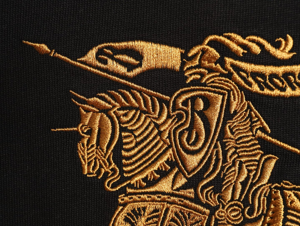 Burberry 26SS Gold Equestrian Knight Embroidered Black Long-Sleeve Top
