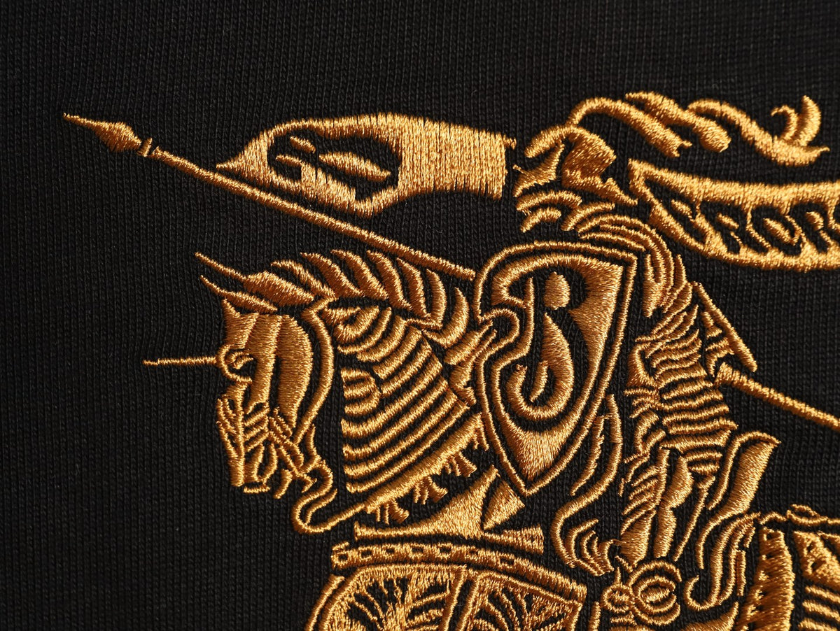 Burberry 26SS Gold Equestrian Knight Embroidered Black Long-Sleeve Top