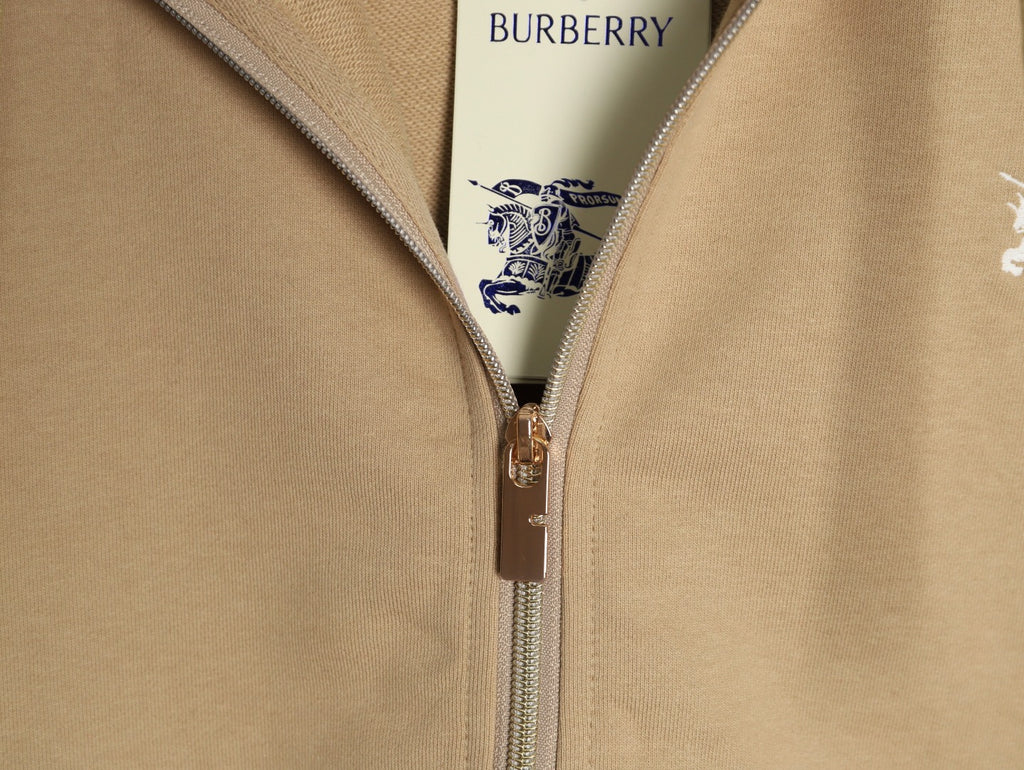 Burberry 25FW Khaki Equestrian Back-Graphic Zip Hoodie