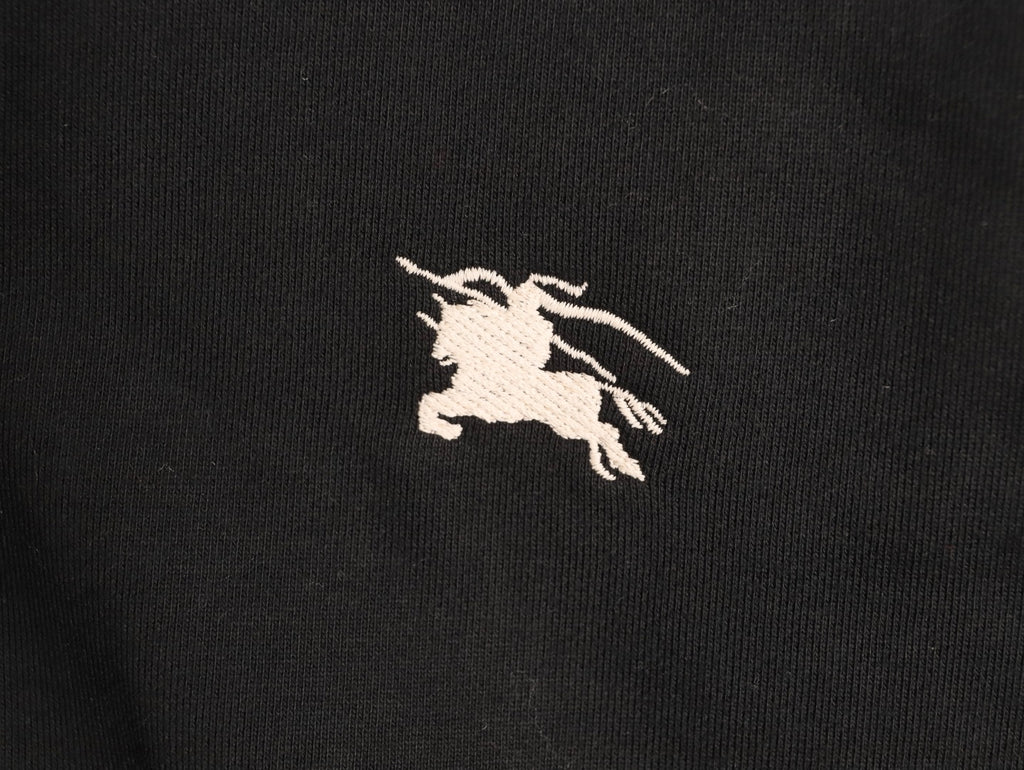 Burberry 25FW Black Equestrian Back-Graphic Zip Hoodie